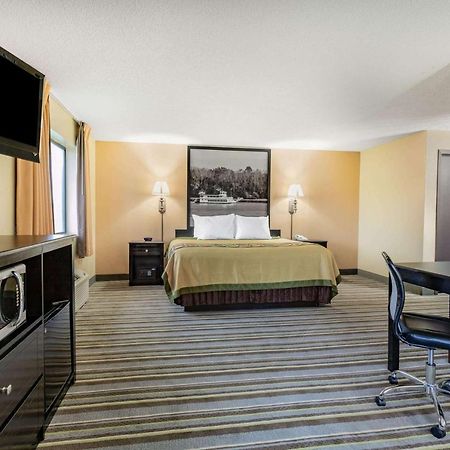 Super 8 By Wyndham Iowa Falls Extérieur photo