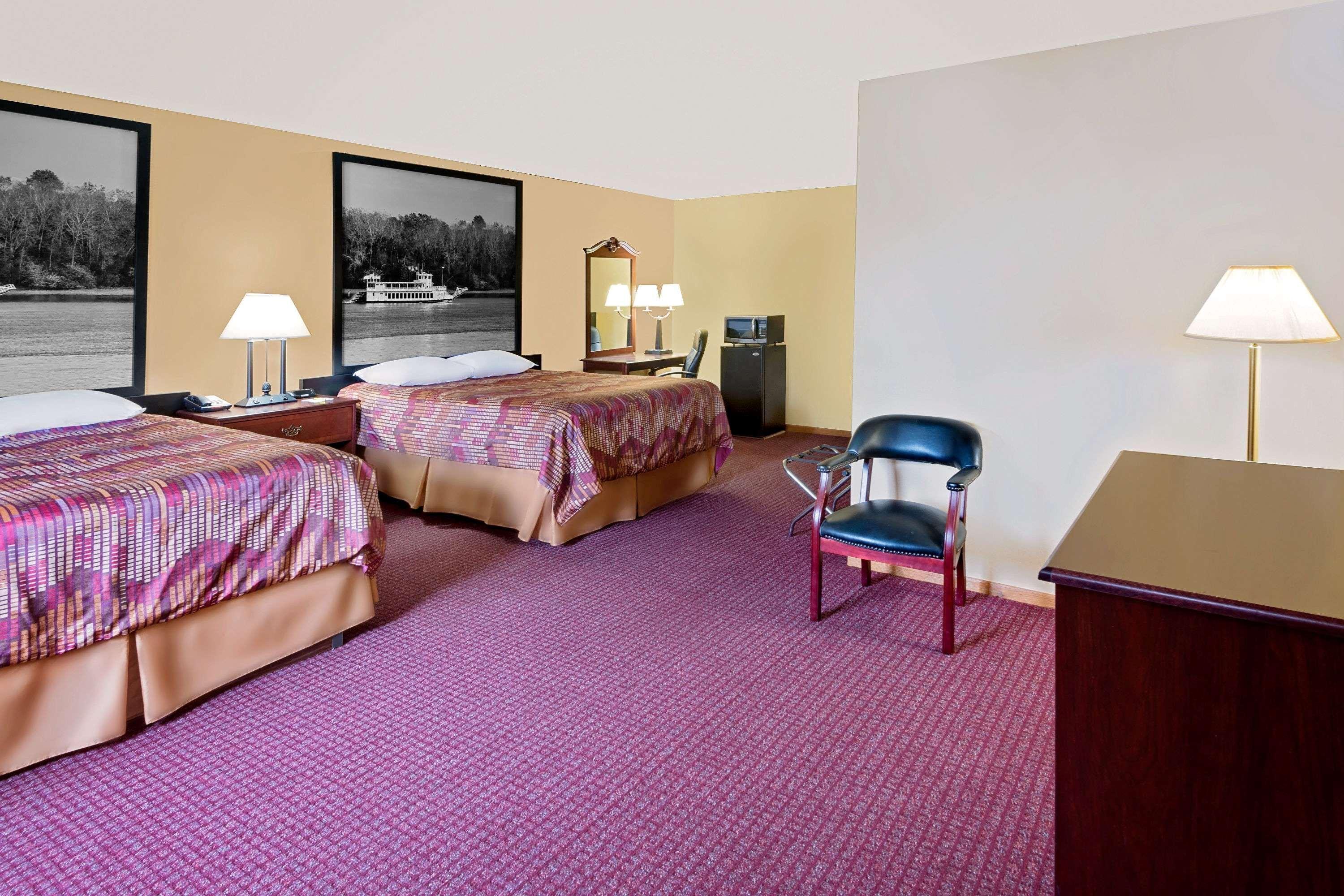 Super 8 By Wyndham Iowa Falls Extérieur photo