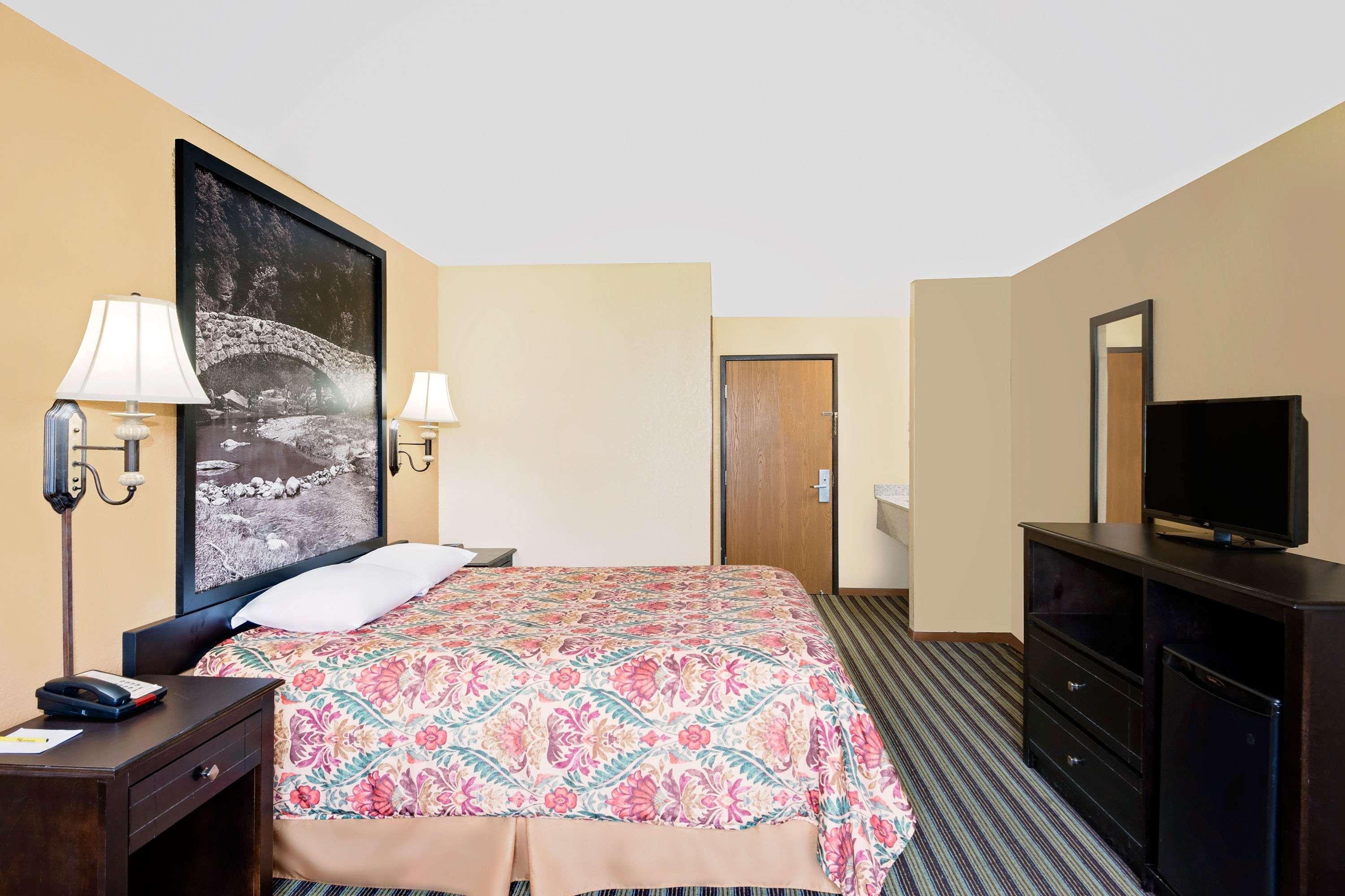 Super 8 By Wyndham Iowa Falls Extérieur photo