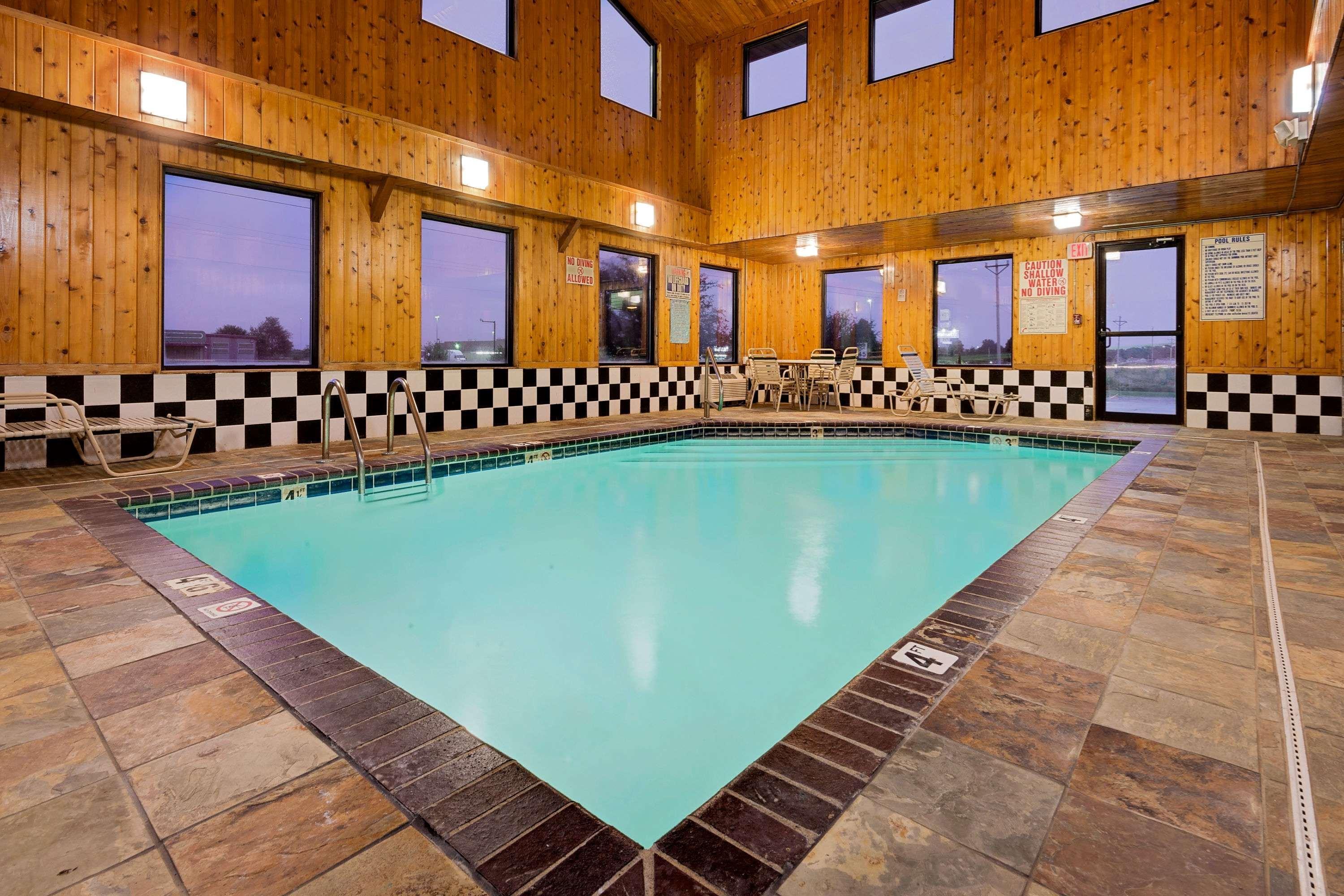 Super 8 By Wyndham Iowa Falls Extérieur photo