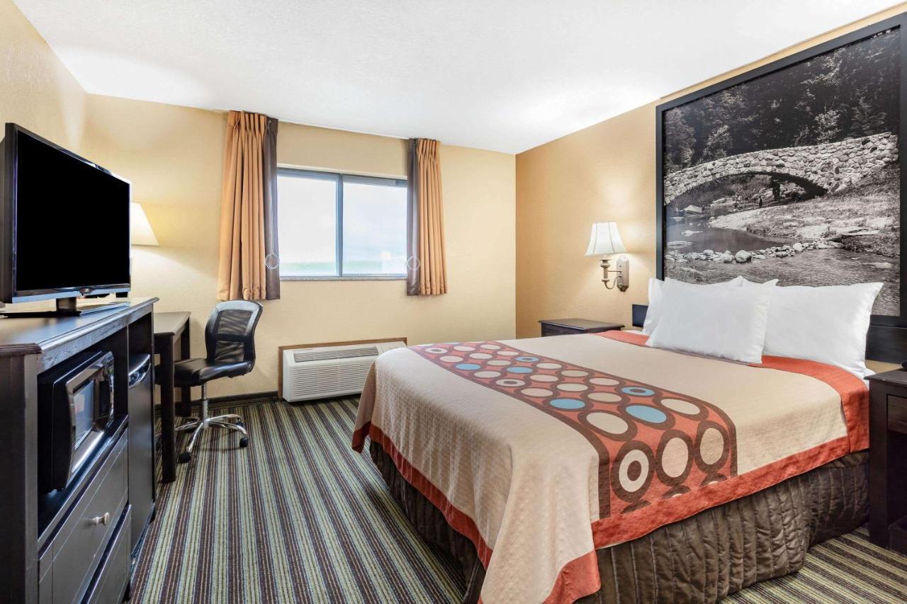 Super 8 By Wyndham Iowa Falls Extérieur photo